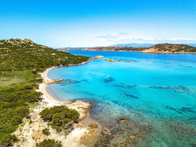 Da Santa Teresa Gallura: tour in motonave a La Maddalena - Who Will Love This Tour?