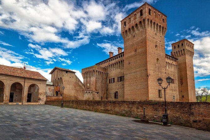 Daily Train SelfTour from Bologna: Fortress and Castle - Who Will Appreciate This Tour?