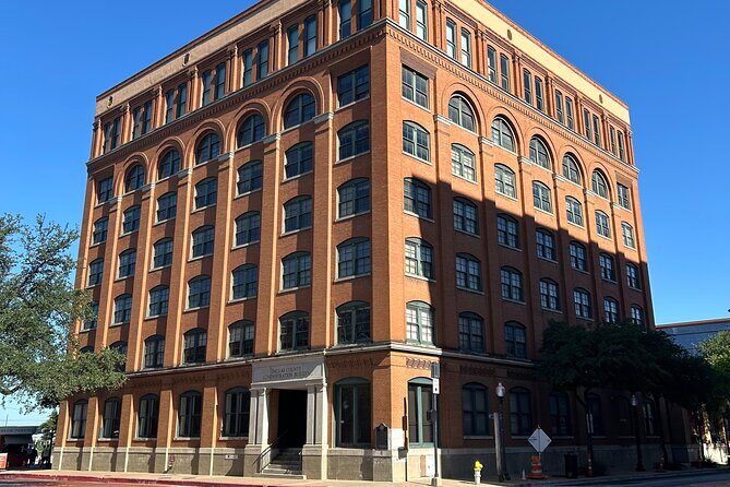 Dallas Historic Walking Tour - Exploring Dallas Through Its Landmarks