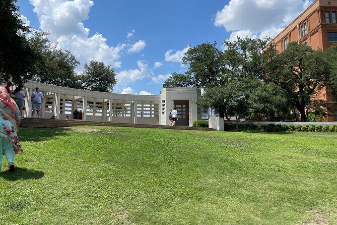 Dallas in Wonderland: A Self-Guided Walking Tour of Dallas - Who This Tour Is Best For