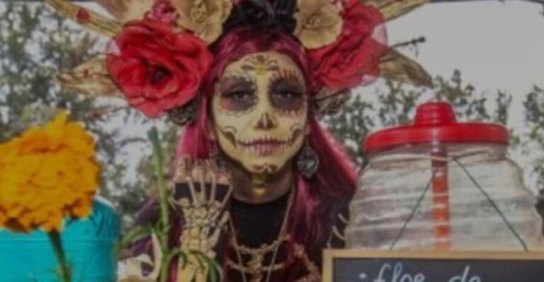 Day of the Dead in Mexico City: Mexican dinner and party in Xochimilco - A Detailed Look at the Experience