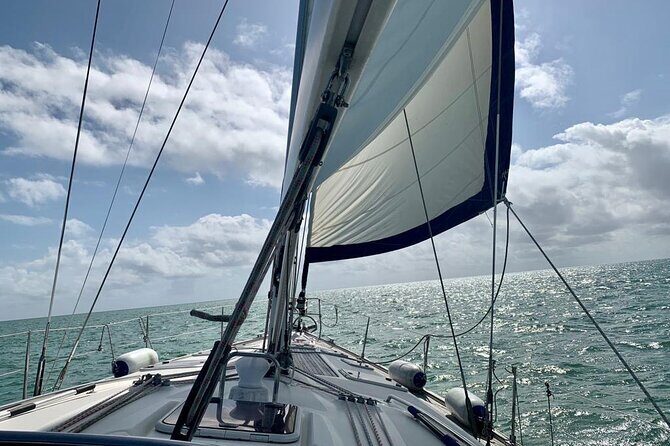 Day Sailing Adventure in the Florida Marine Sanctuary - A Closer Look at the Sailing Experience