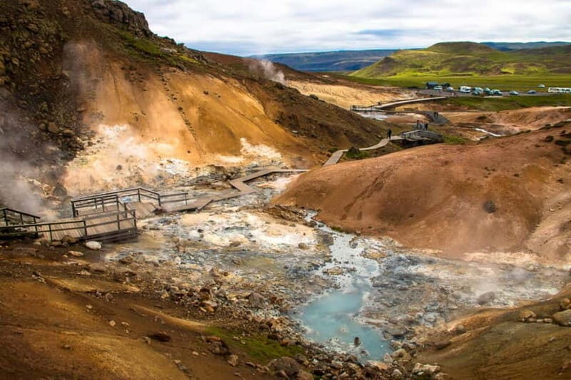 Day Trek to Seltun: Smoky Mountains and Lakes - moderate - Exploring the Reykjanes Peninsula: Nature’s Raw Power and Quiet Beauty