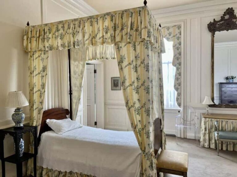 Day Trip from Boston: Hollywood & History Tour, Crane Estate - Price and Value