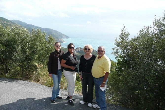 Day trip to Cinque Terre by Deluxe minivan & Hiking - FAQs