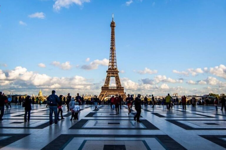 Day Trip to Paris with a 3-course Lunch - Arriving in Paris: Time to Explore