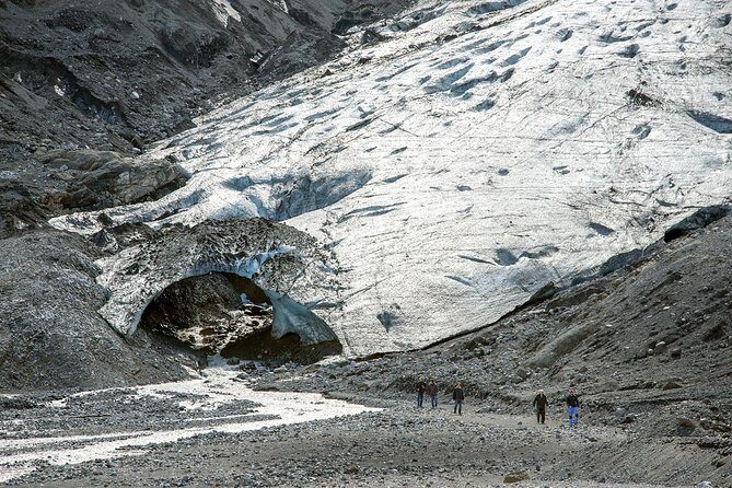 Day Trip to the Hidden Valley of Thor Thorsmork from Reykjavik - Transportation and Group Size