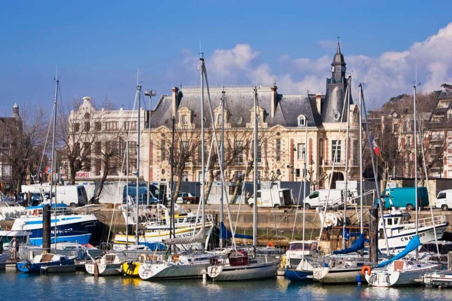 Deauville Rouen Honfleur: private round tour from Le Havre - FAQs