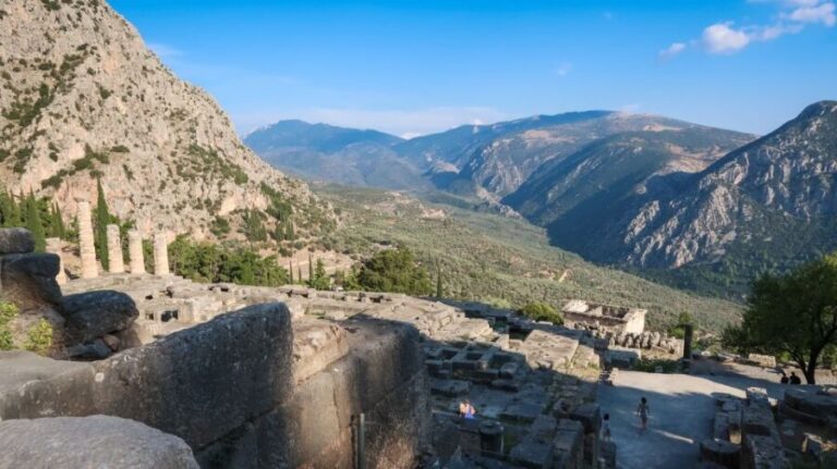 Delphi: Archaeological Site & Museum Ticket with Audio Tour - The Experience in Detail