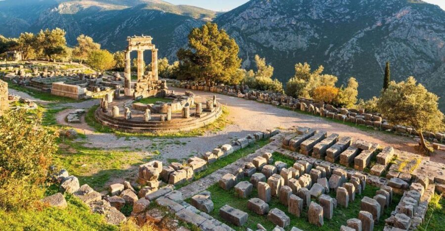 Delphi & Meteora Two (2) days Tour - Introduction to the Tour