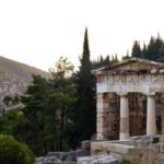 Delphi: Spanish guided one day tour - Exploring Delphi: What Youll Experience