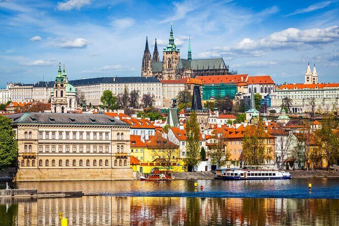 Departure Private Transfer from Prague City to Prague Airport PRG in Car/Van - The Sum Up