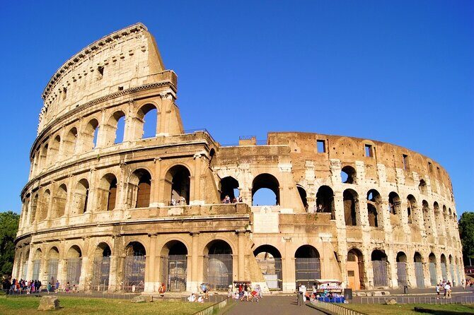 Departure Transfer from Rome to Rome Airport FCO in Private Van - The Experience in Detail