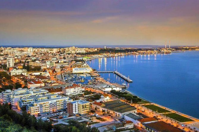 Descubra os Vinhos e a Gastronomia de Setúbal: Partindo de Lisboa - Artisanal Touches: Azulejos and Tasting Experiences