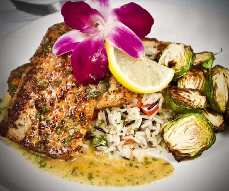 Destin: Sunset Dinner Cruise with Live Music