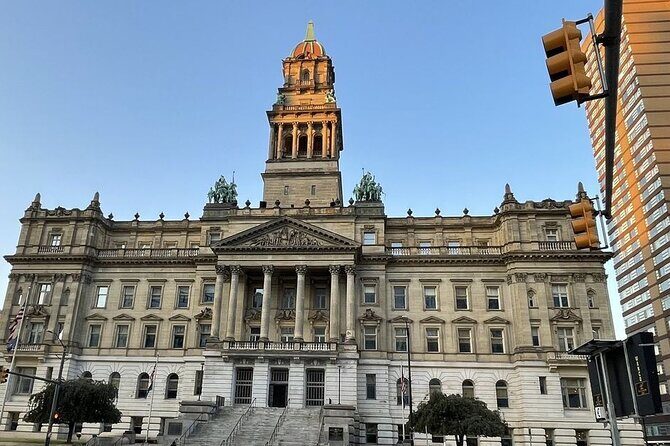 Detroit Guided Pedicab Tour Explore the City in Comfort