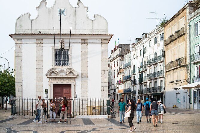 Devour Lisbon Food & Fado Tour Mouraria & Alfama Neighbourhoods - FAQs