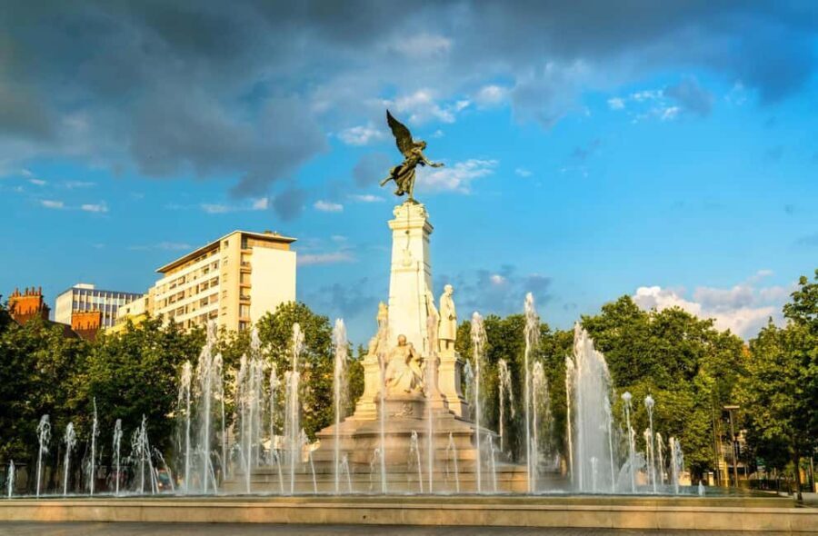 Dijon: Capture the most Photogenic Spots with a Local - The Value of a Short, Authentic Tour