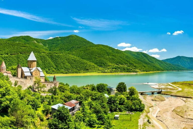 Discover Ananuri, Gudauri, & Kazbegi Guided Day Tour - A Deep Dive into the Experience