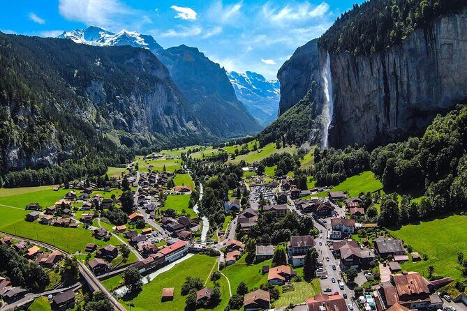 Discover Lauterbrunnen with CHEESE & CHOCOLATE - An In-Depth Look at the Lauterbrunnen with Cheese & Chocolate Tour