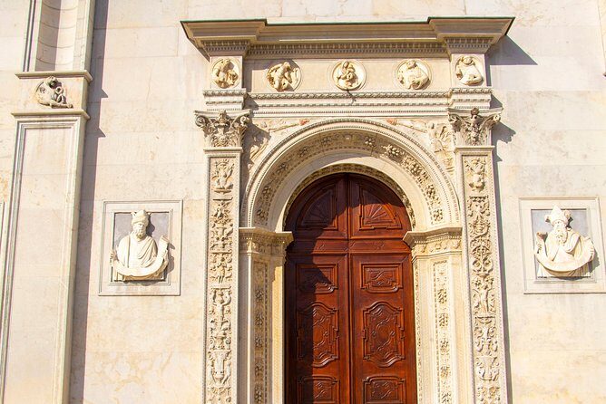 Discover Luganos most Photogenic Spots with a Local - Who Will Love This Tour?