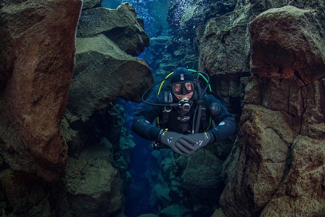 Dive the Divide: Silfra Fissure Scuba Tour | Reykjavik Pickup - An In-Depth Look at the "Dive the Divide" Tour