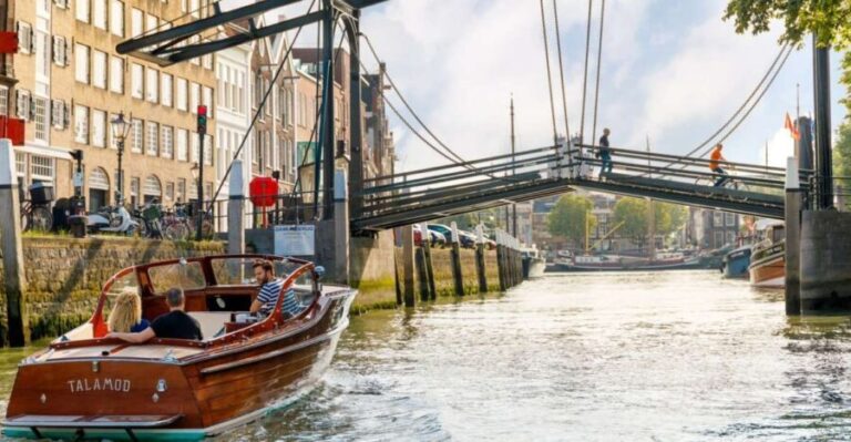 Dordrecht: City Walking Tour with Boat Ride - An In-Depth Look at the Dordrecht Tour