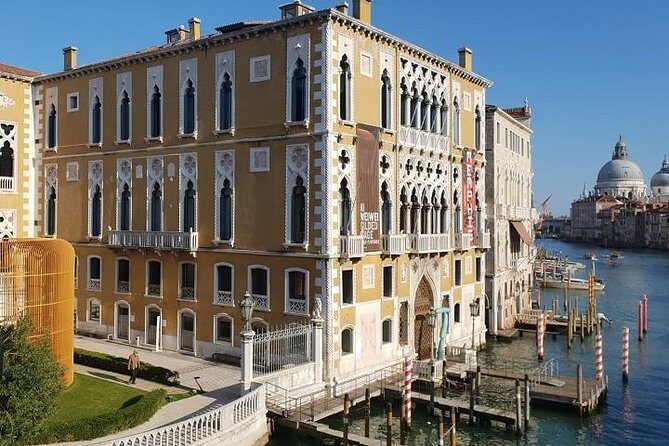 Dorsoduro District 2-hour Private Walking Tour including Accademia Bridge - The Art of Modern and Mysterious Venice
