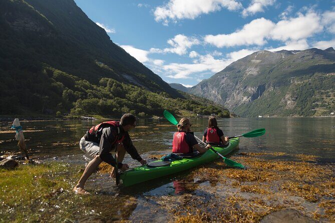 Double Kayak Rental in Geiranger (Excursions.no) - Who Should Book This Experience?