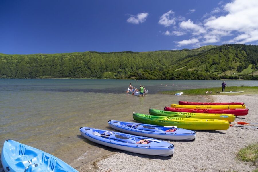 Double-Seat Kayak Rental at Sete Cidades Lake - FAQ: Your Questions About the Kayak Rental Answered