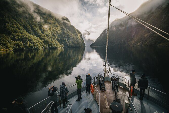 Doubtful Sound Wilderness Cruise from Te Anau - An In-Depth Look at the Doubtful Sound Wilderness Cruise