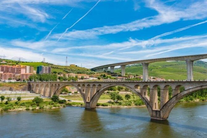 Douro Valley Cruise Porto to Pinhão: Breakfast, Lunch and Tasting - A Comprehensive Look at the Douro Valley Cruise