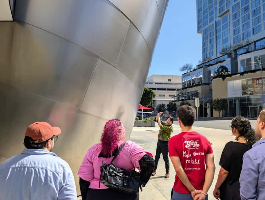 Downtown LA Arts Tour with MOCA & The Broad + Infinity Room - Architectural Gems and Historic Landmarks