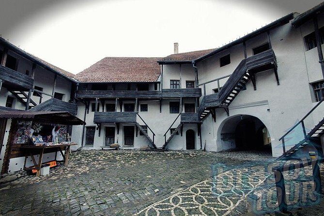 Dracula Castle, Peles Castle and Rasnov Fortress from Brasov - Who Would Love This Tour?