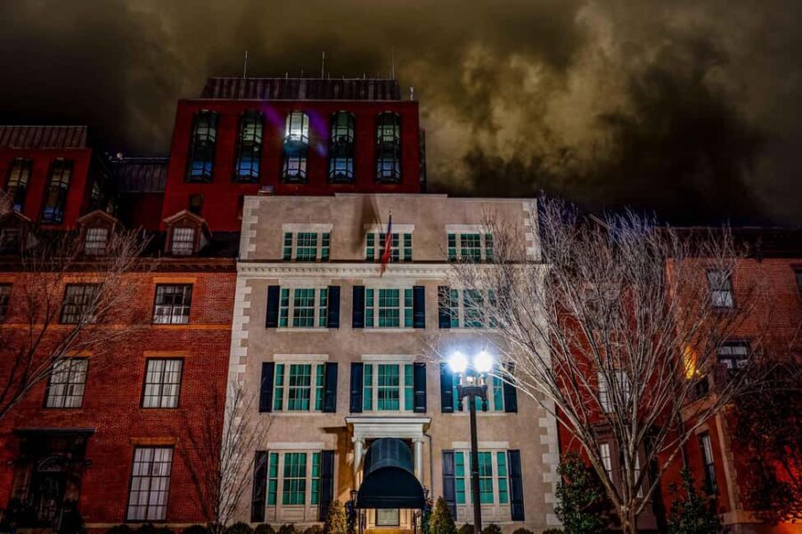 Dreaded Dead Descent of the District: DC Ghost Tour - A Closer Look at the Dreaded Dead Descent of the District