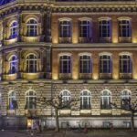 Düsseldorf Old Town - Private Guided tour - Architectural Marvels: The Town Hall and Statues