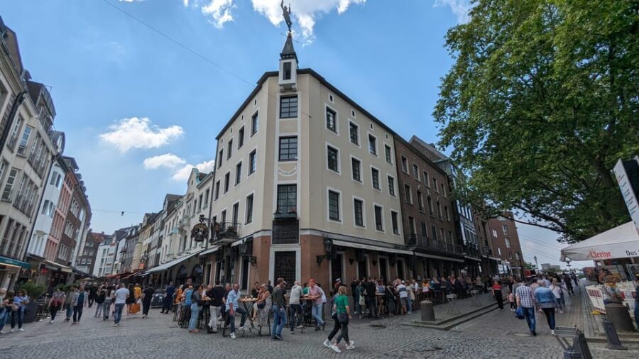 Düsseldorf: Tipping based - Old Town Walking Tour - Why This Tour Offers Great Value
