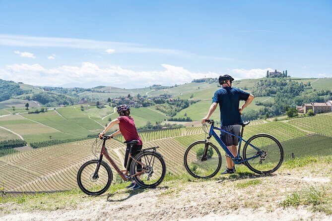 E-bike rental in the Langhe: Landscapes, wines, and cuisine. - The Route and Highlights