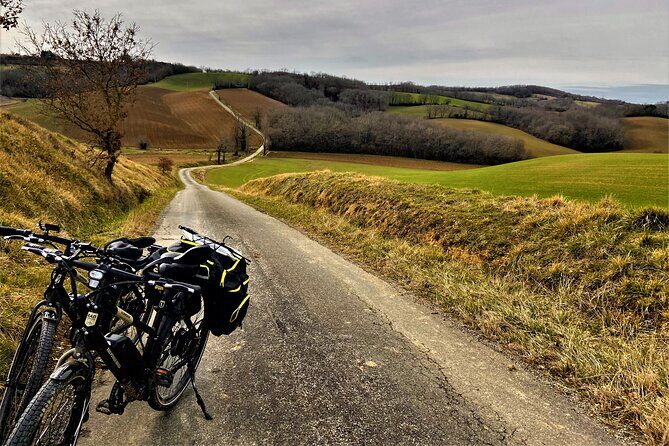 e-Bike Rentals and Circuits - What the Routes and Scenery Offer