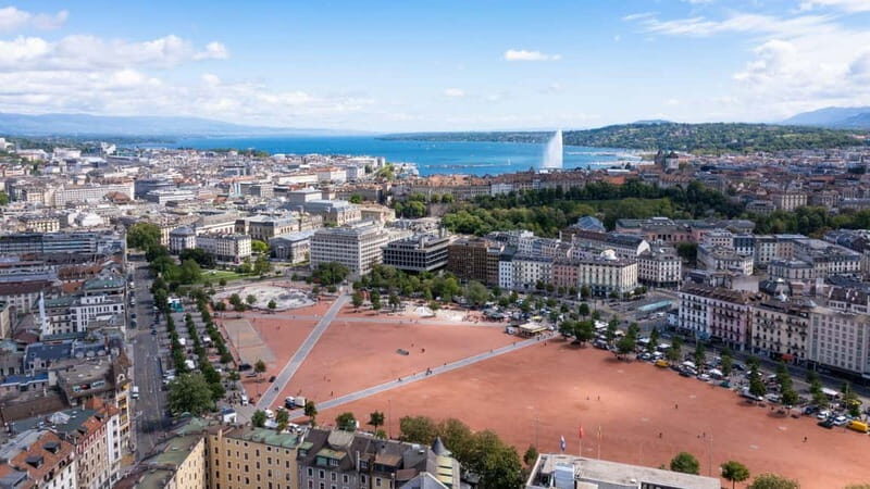 E-bike Tour Geneva Old Town with Free Museum Entry - What to Expect on the Tour