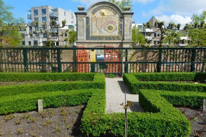 e-Scavenger hunt Groningen: Explore the city at your own pace - The Social and Fun Aspect
