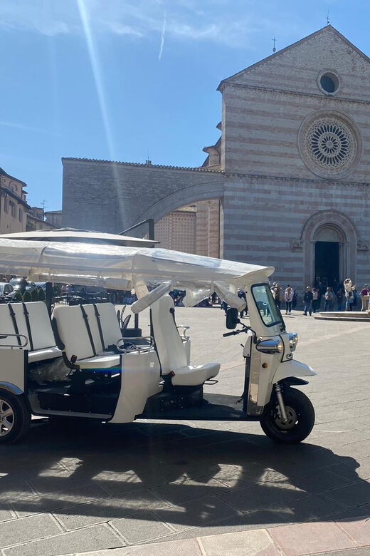 E - Tuk Panoramic Tour Assisi with audio guides - A Closer Look at the Assisi Electric Tuk-Tuk Tour