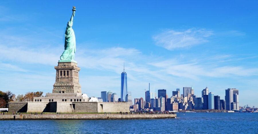 Easy Access Statue of Liberty & Brooklyn Bridge Discovery - A Deep Dive into the Tour Experience