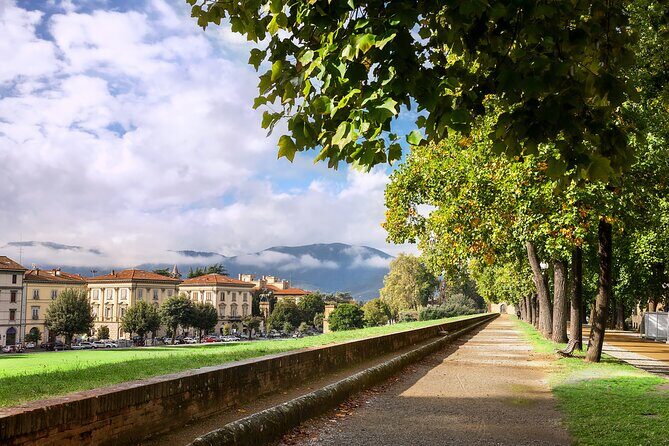 EASY Pisa & Lucca 7-Hour Private Shore Excursion from La Spezia - Pisa: The Iconic Leaning Tower and More