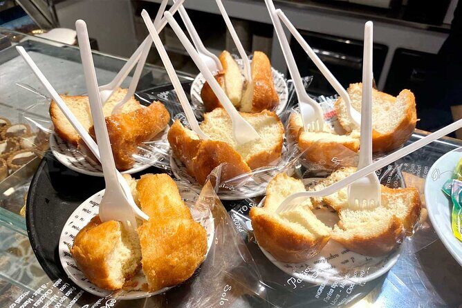 Eating Naples Street Food Tour with Guided Tasting and Sightseeing - Why It Offers Good Value