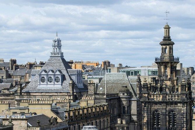 Edinburgh 3 Hour Walking Tour Italian Tour Guide - What Sets This Tour Apart