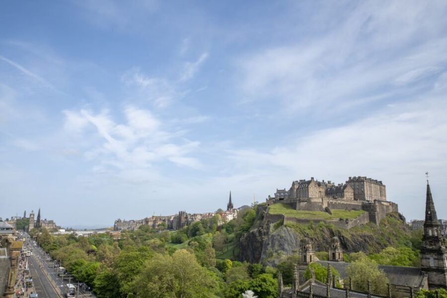 Edinburgh Castle: Guided Walking Tour with Entry Ticket - What to Expect During the Tour