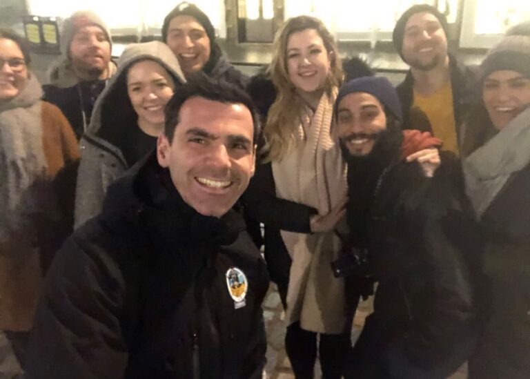 Edinburgh: Comedy Walking Tour with Professional Comedian - Why It Works for Travelers