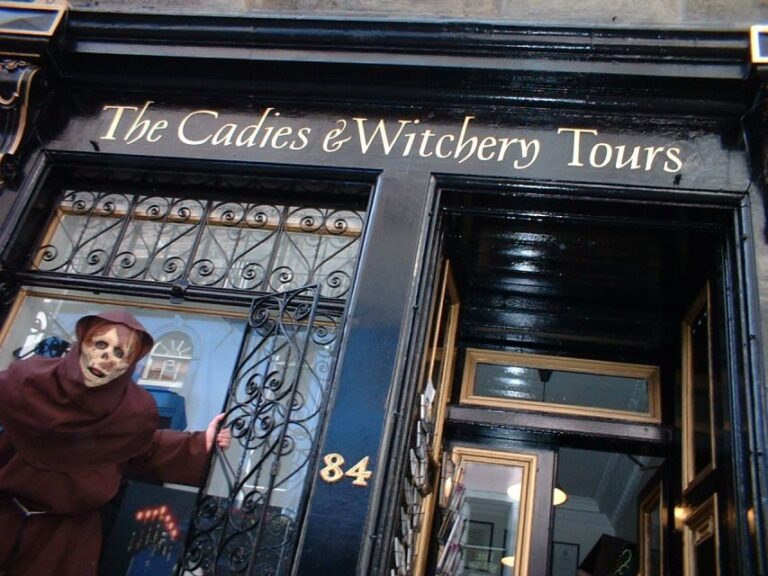 Edinburgh Ghosts & Gore Walking Tour - Who Should Consider This Tour?