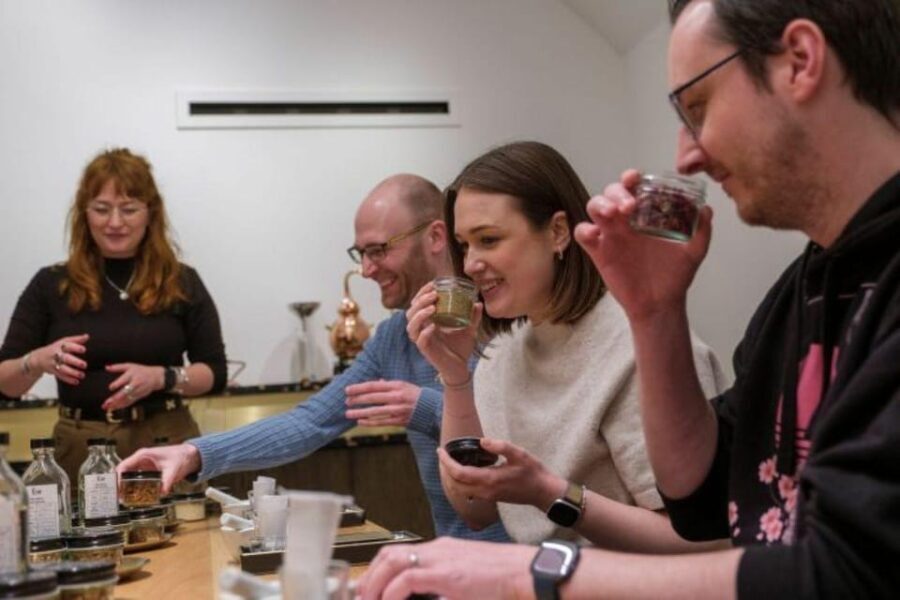 Edinburgh Gin Distillery: Gin Making Experience - Tasting and Food Pairings